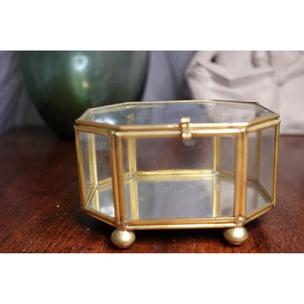 glass gold trim and‎ hinged lid footed octagon jewelry box with mirrored base